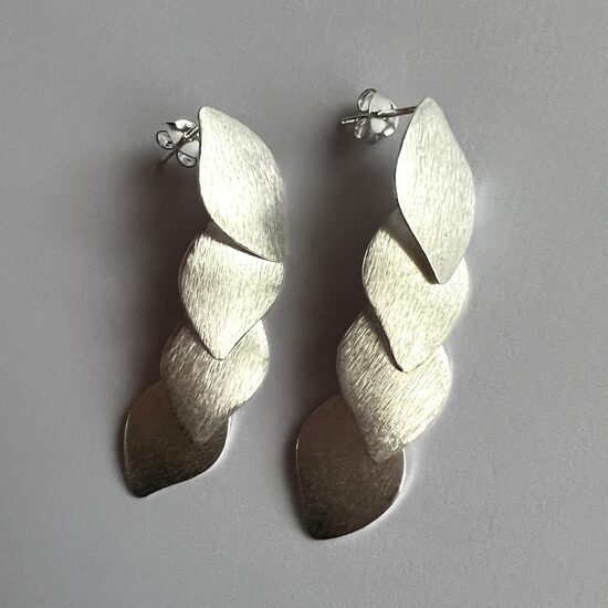 Frosted Silver Earrings Hojas